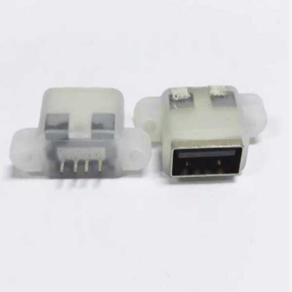 USB 2.0防水母座 180度直插帶翅膀螺孔 全塑包膠 直邊黑膠